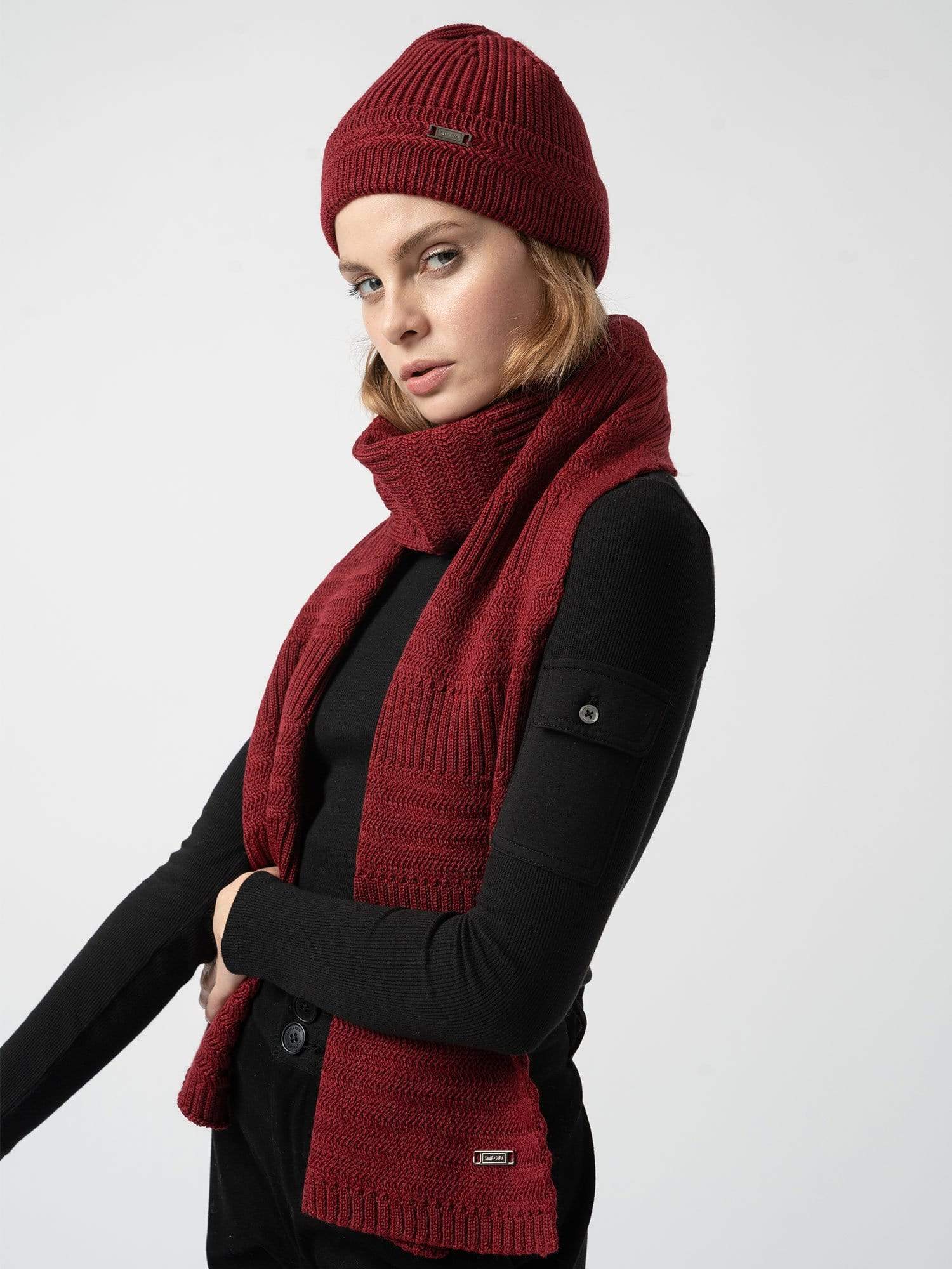 Merino Beanie - Deep Red